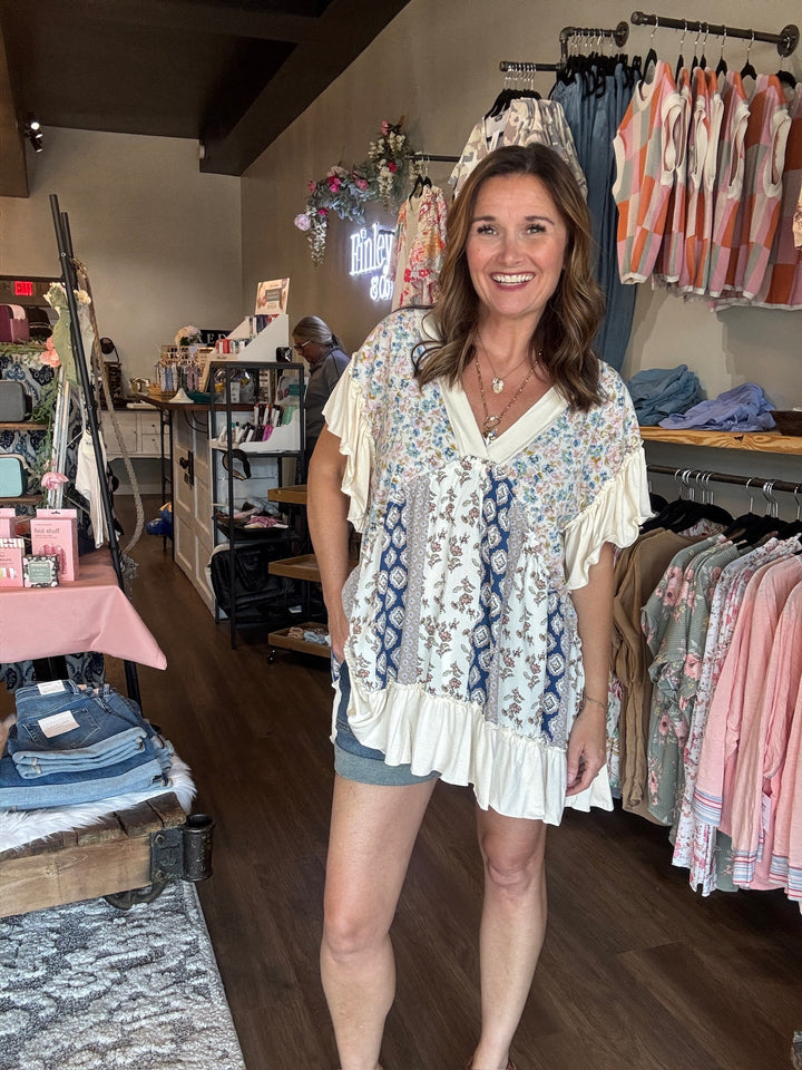 POL Ruffled Hem Printed V-Neck Short Sleeve Blouse