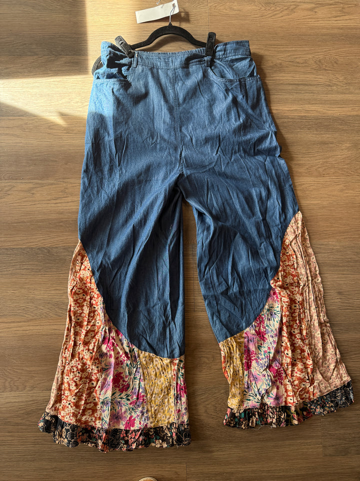 Young Thread Mystery Box Item