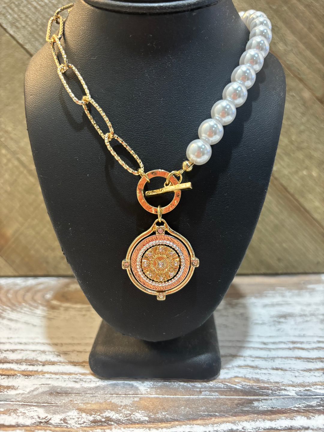 Gold Chain & Pearl Necklace