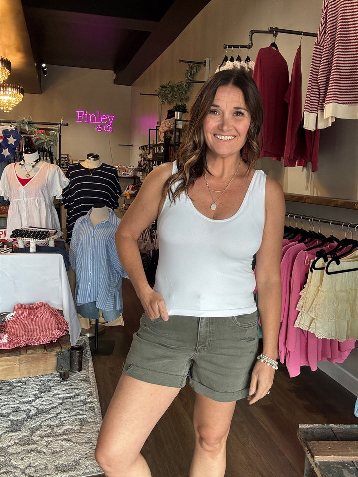 Lovervet OLIVE COLOR REGULAR SHORTS