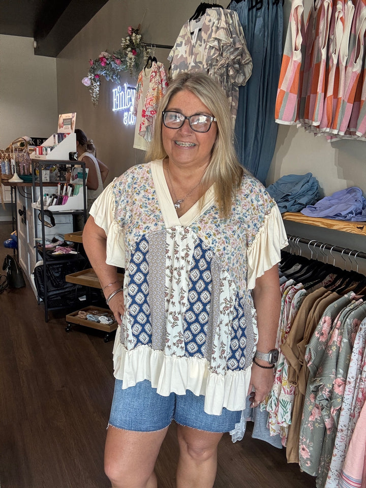 POL Ruffled Hem Printed V-Neck Short Sleeve Blouse