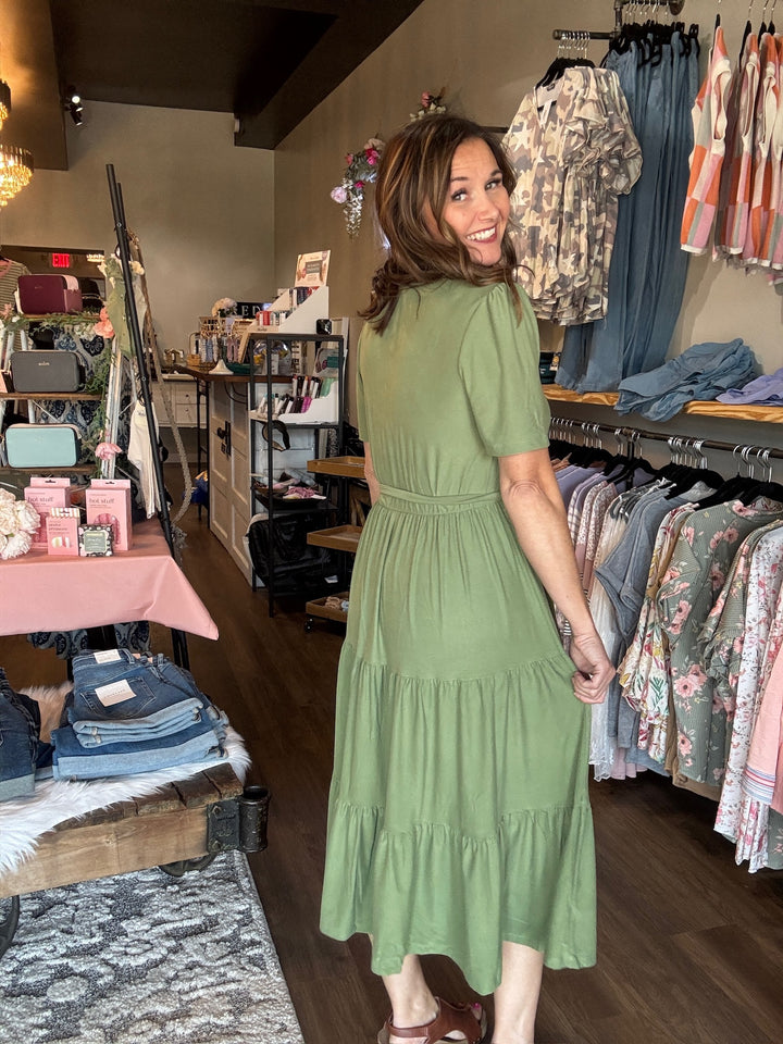 And The Why Soft Short Sleeve Tiered Midi Dress
