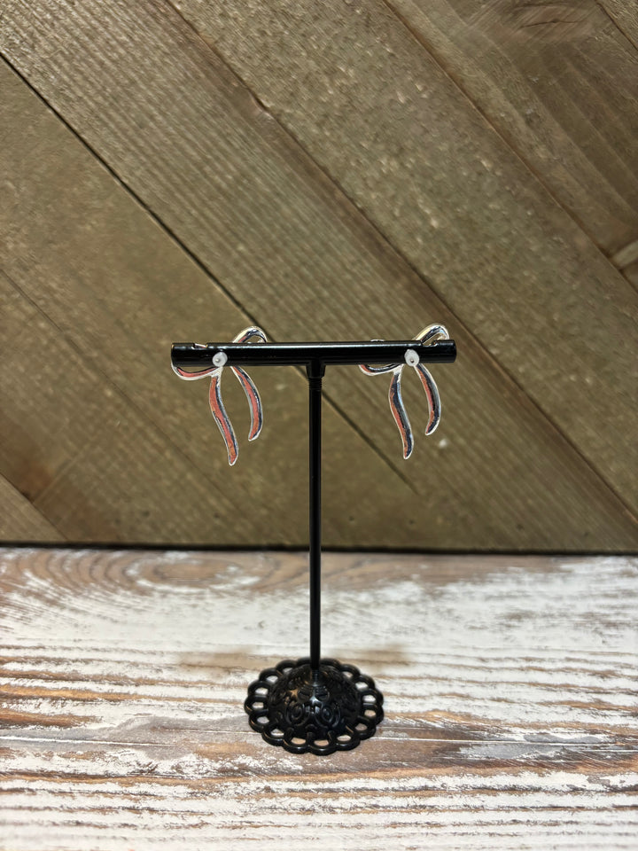 Silver Bow Stud