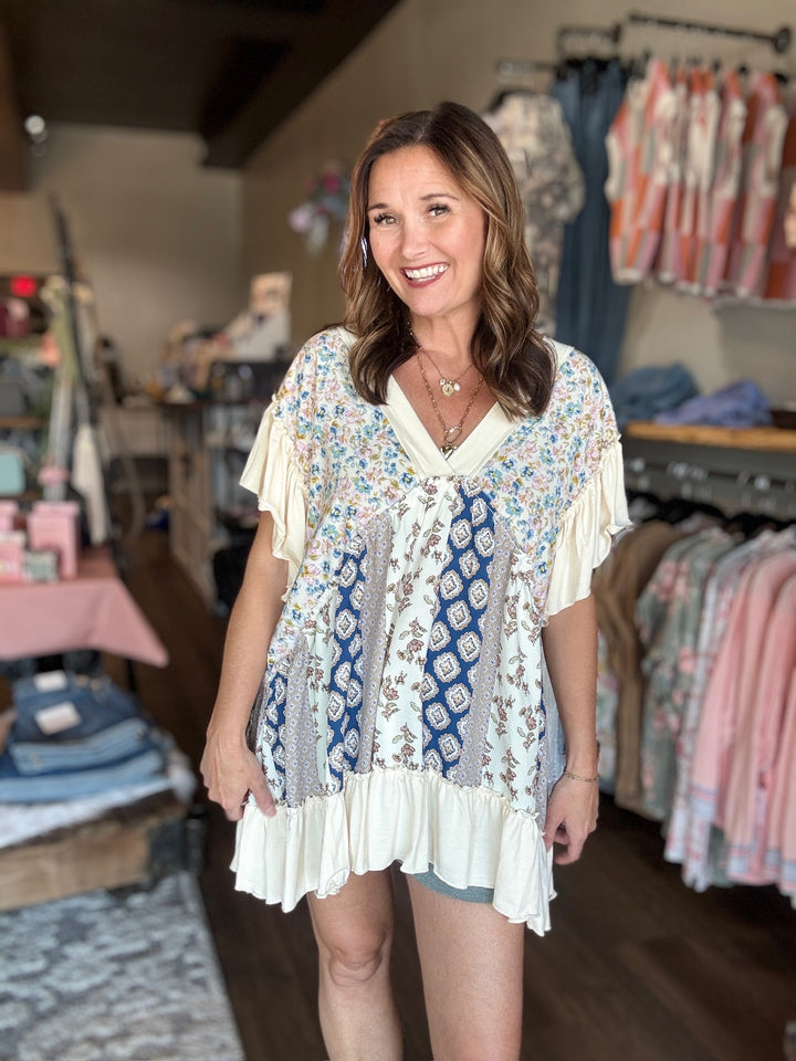 POL Ruffled Hem Printed V-Neck Short Sleeve Blouse