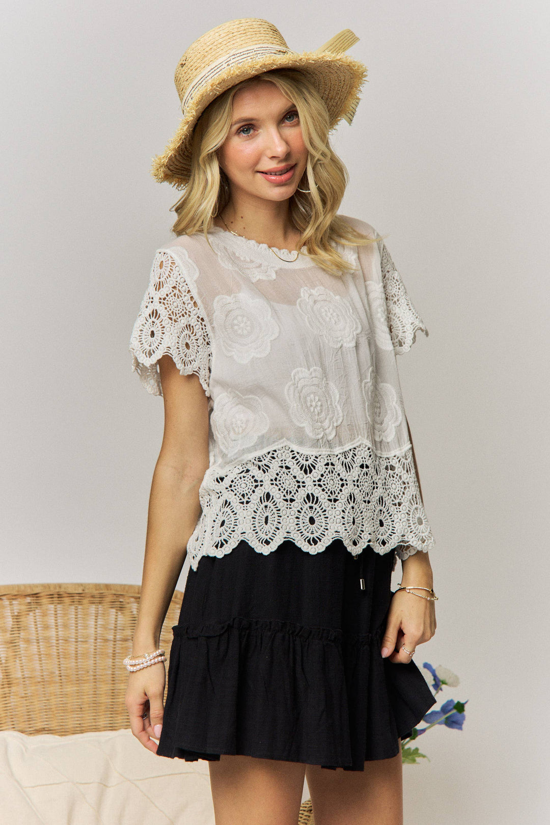 LACE SLEEVE COTTON TOP- LET4268