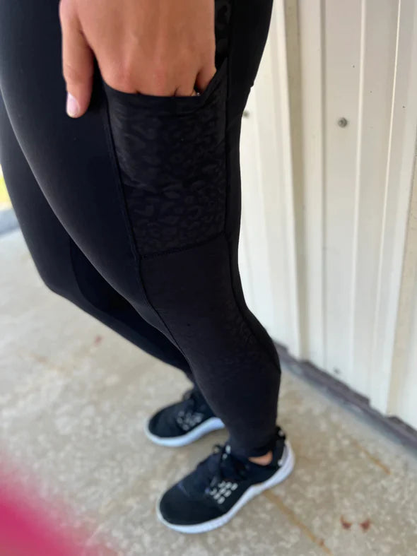 Anchored Arrows Leggings - Leopard Side Black Full Length