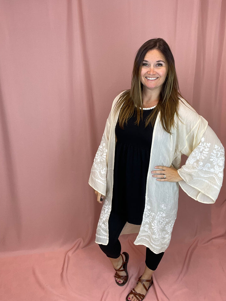 Embroidered Floral Vine Lightweight Kimono
