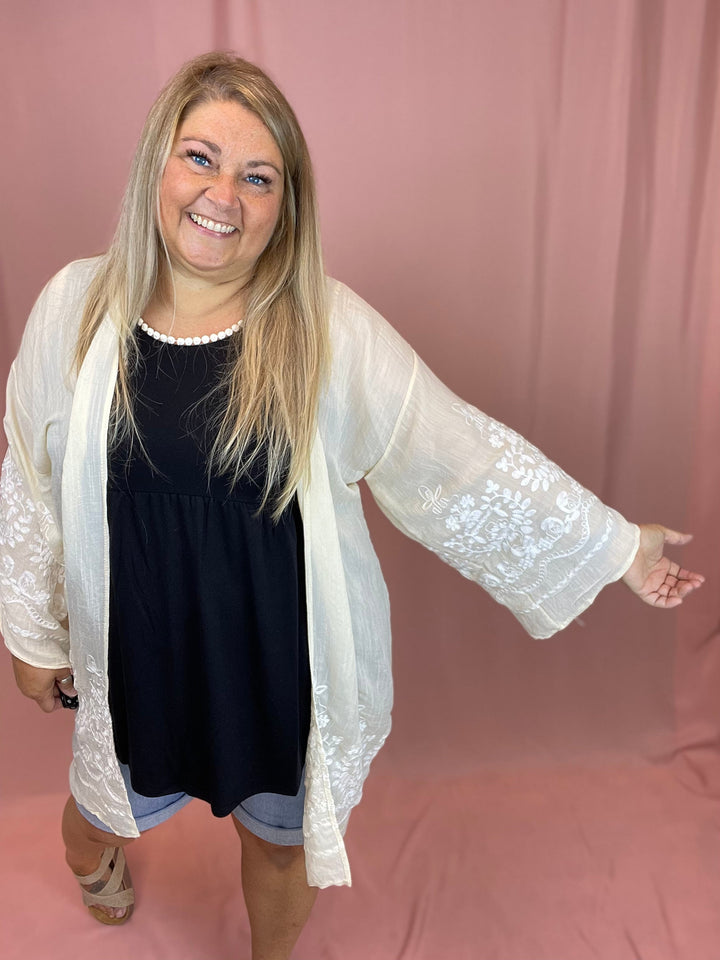 Embroidered Floral Vine Lightweight Kimono