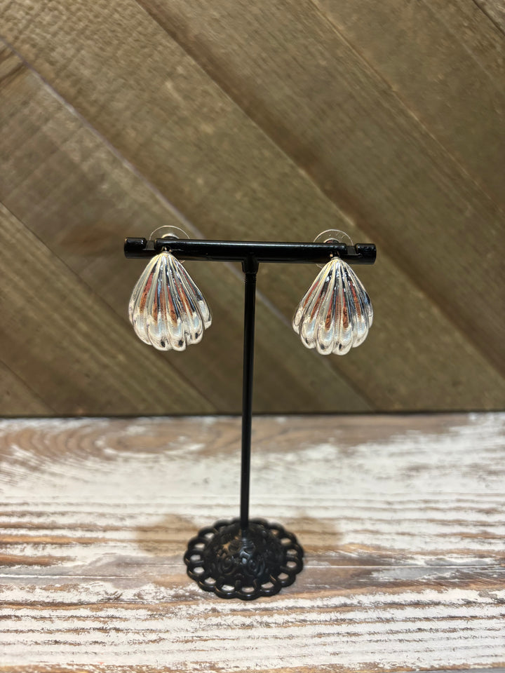 Silver Ribbed Earring